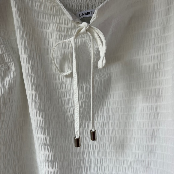🏷️ 2/$20 Elizabeth and James White Peasant Blouse - Picture 7 of 8